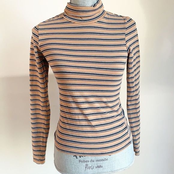 Urban Outfitters slim fitting Y2k 90s inspired striped turtle neck - Picture 1 of 6